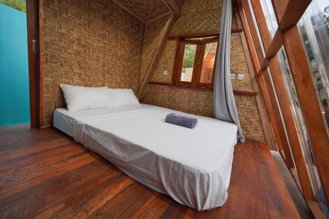 La Vie En Rose Hotel Senggigi Buitenkant foto