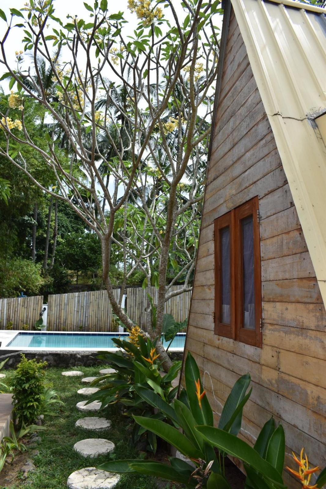 La Vie En Rose Hotel Senggigi Buitenkant foto